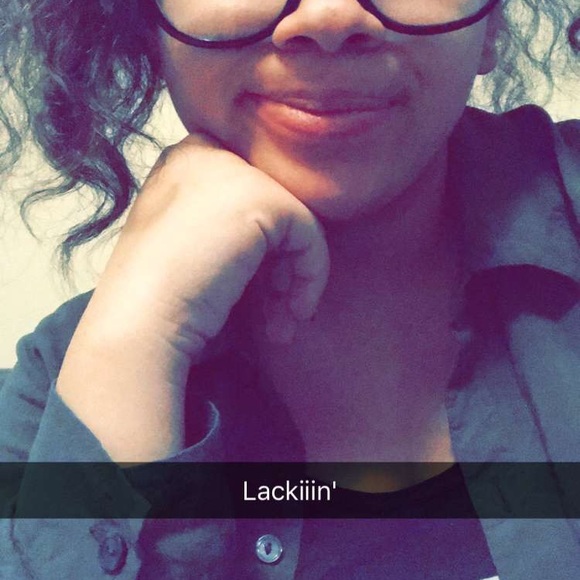 Meet your Posher, Desiray - Picture 4 of 4