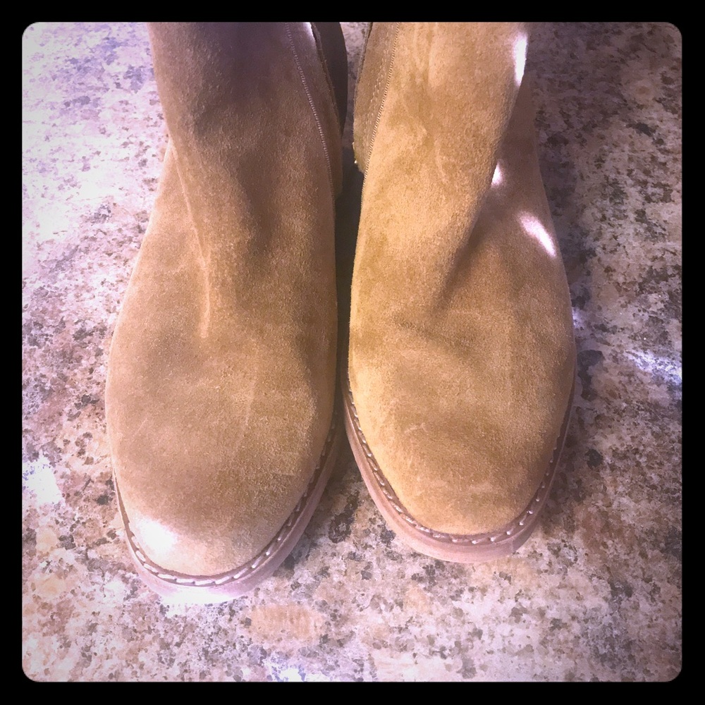 San edelmon suede booties