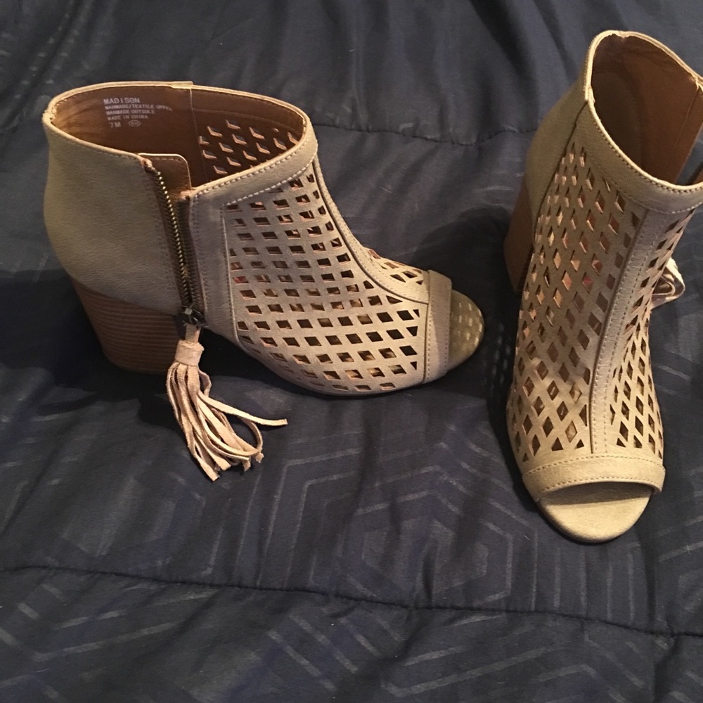 Jellypop Madison Women Open-Toe Tan Boot