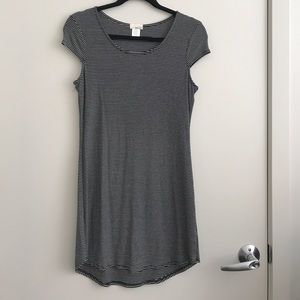 Wet seal tunic/dress black and white stripes