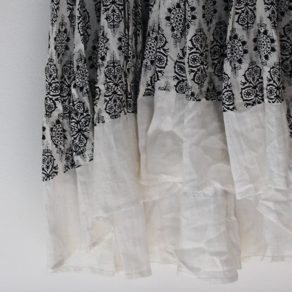 Black and White pattern dress - Picture 3 of 3