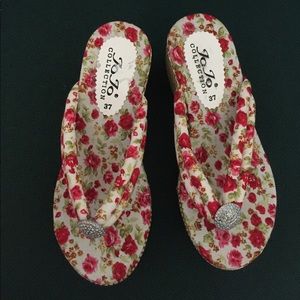 Jojo Collection, Floral wedge heal