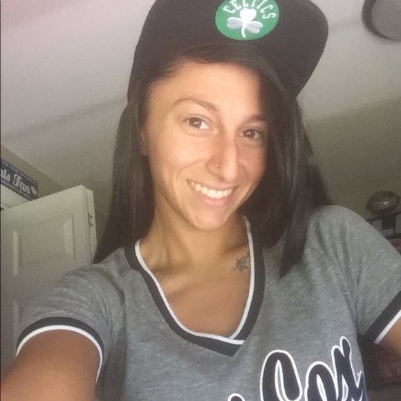 Meet your Posher, Jessica - Picture 2 of 4