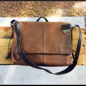 Coach Messenger Bag EUC 🍁