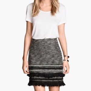 H&M Black and White Tweed Fringe Bottom Skirt H&M Black and White Tweed Fringe Bottom Skirt