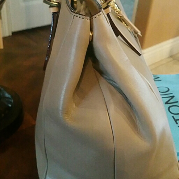NWT ANTONIO MELANI Bestie Work Tote in Taupe - Picture 4 of 8