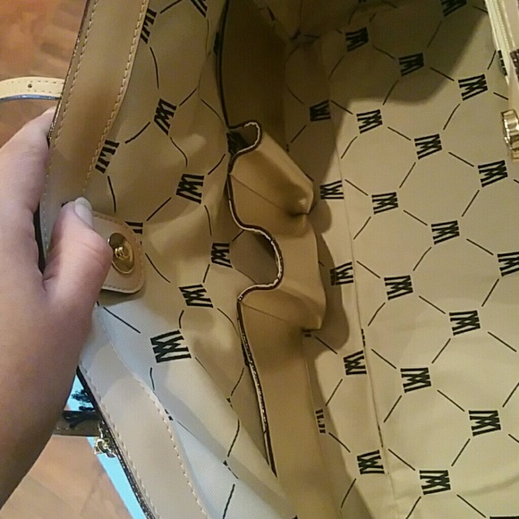 NWT ANTONIO MELANI Bestie Work Tote in Taupe - Picture 7 of 8