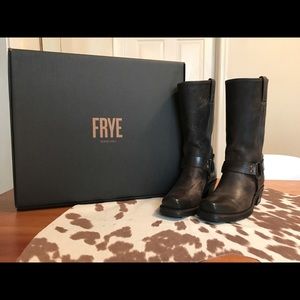 Brand New Fry 12r Harness Boot sz 7