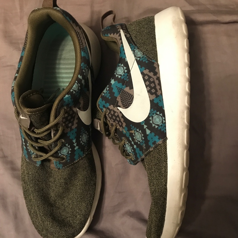 Nike Roshe Men's size 9.5