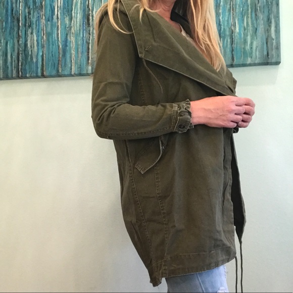 Winter Green Utility Jacket 🌸Sale 1 left - Picture 4 of 5