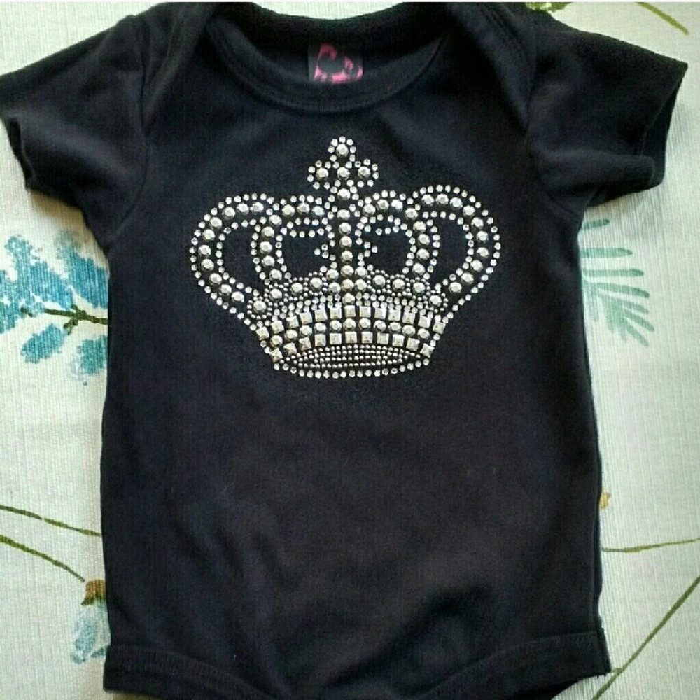 🌸 3 FOR 10$ 🌸 3 pearls onesie