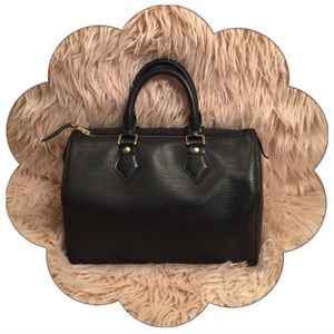 Authentic Louis Vuitton Epi Speedy 25 Authentic Louis Vuitton Epi Speedy 25