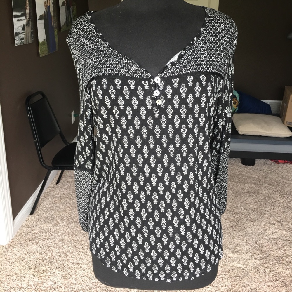 Black and white mixed pattern shirt NWT