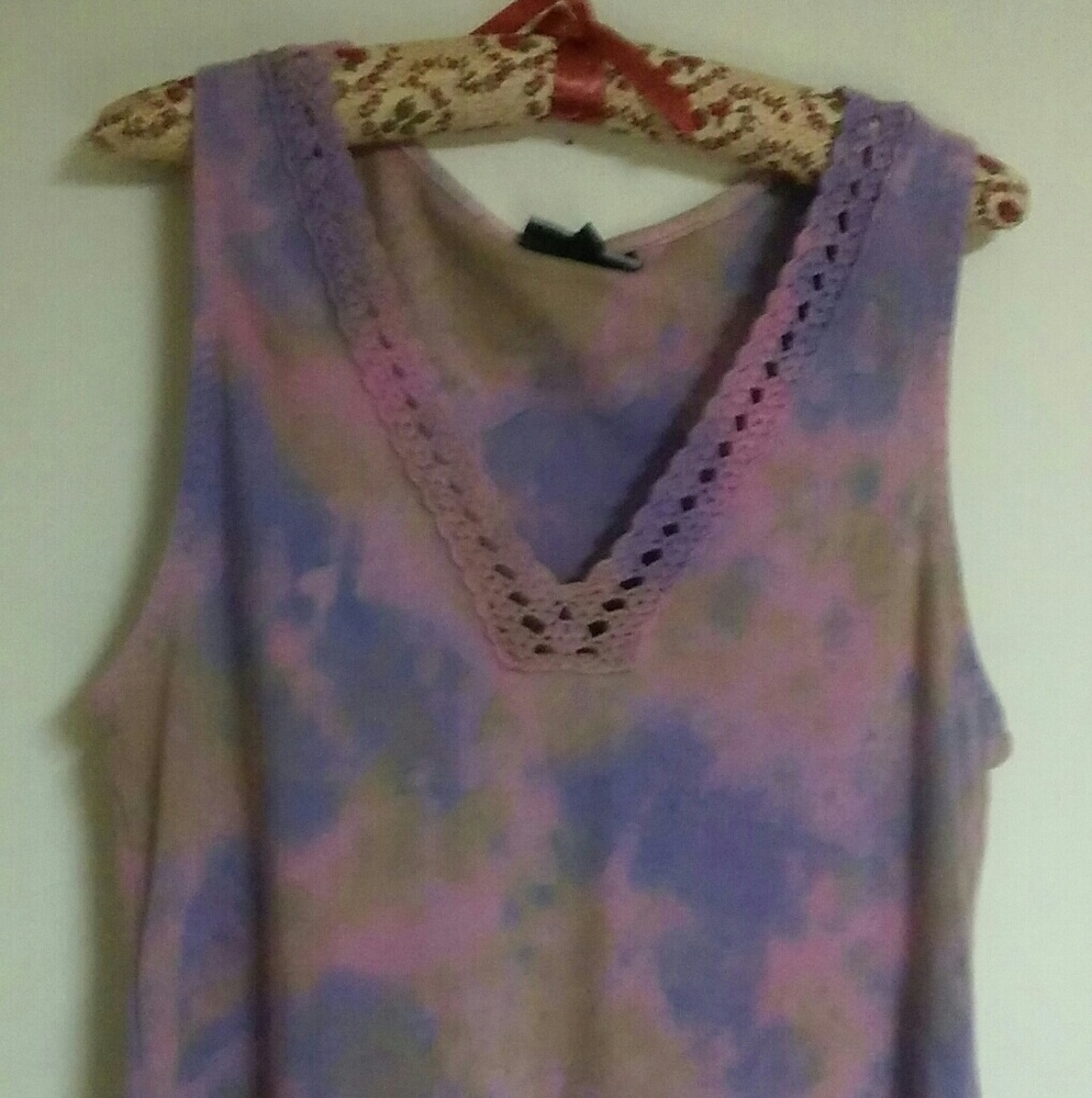 Feminine tye dye top