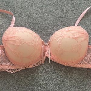 pink/white lace bra