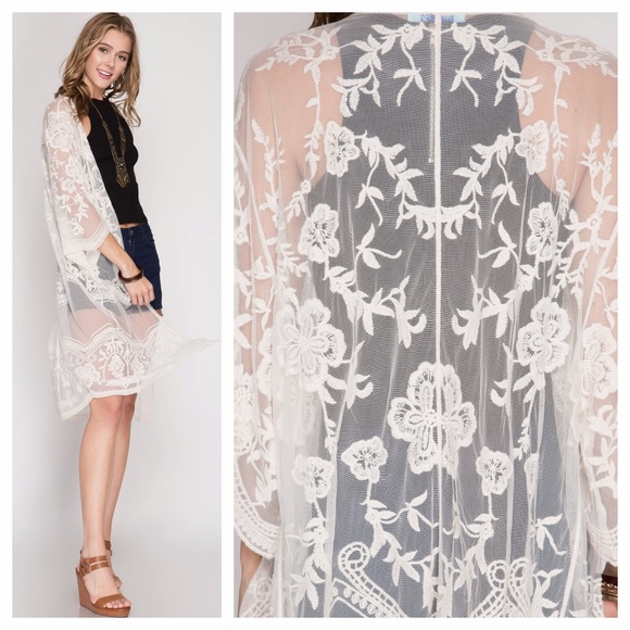 🦋MAKE AN OFFER!🦋 Ivory Lace Duster Cardigan - Picture 3 of 4