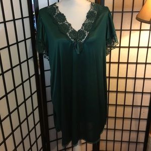 🎀Soft satiny nightie🎀