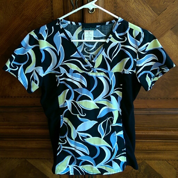 Cherokee Flexible Scrub Top - Picture 1 of 5