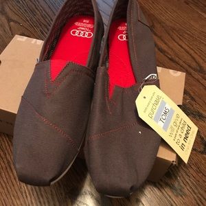 Toms shoes