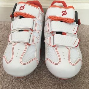 Peloton white cycling shoes