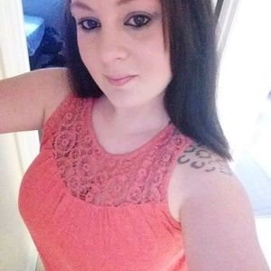 Meet your Posher, Carrie