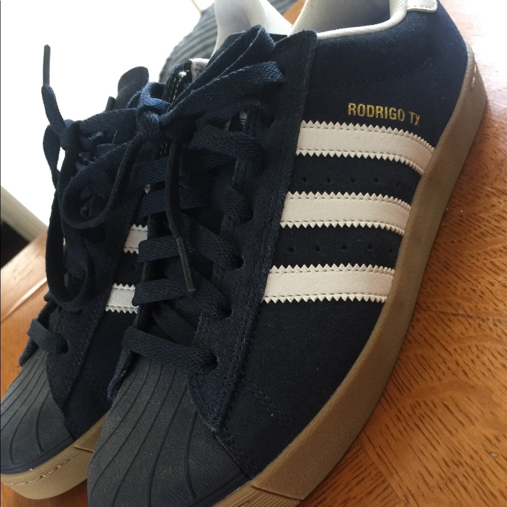 Adidas suede Rodrigo TX