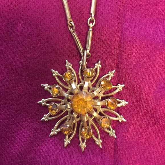 Vintage Necklace Chrysanthemum with rhinestones - Picture 2 of 2