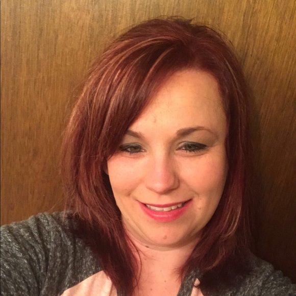 Meet your Posher, Erica - Picture 1 of 1