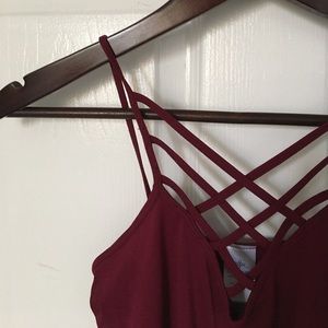 strappy wine red tank 🌹🍷