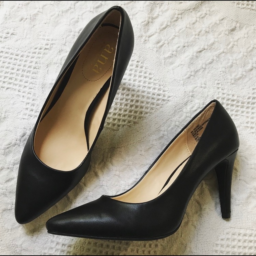 a.n.a Black Pointed Toe Pumps