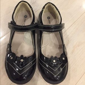 Easy Strider Shoes - Girls Easy Strider size 3 shoes Easy Strider Shoes - Girls Easy Strider size 3 shoes