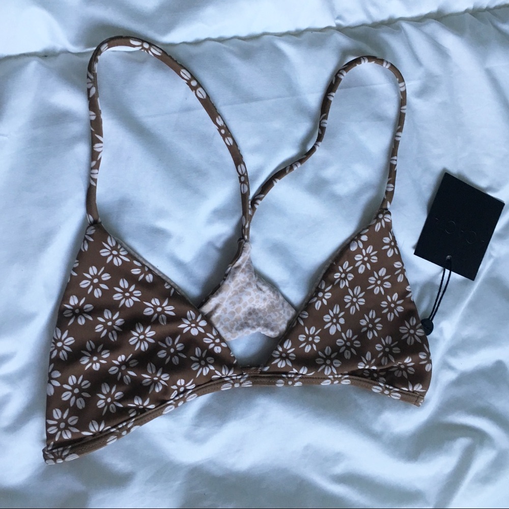 ACACIA SHAKA TOP in Daisy Block