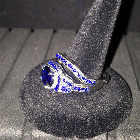 Ring - Picture 2 of 2