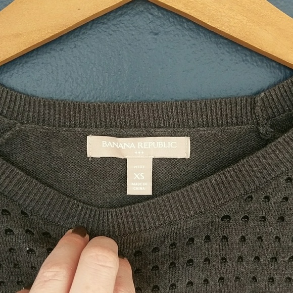 EUC Banana Republic sweater. - Picture 3 of 4