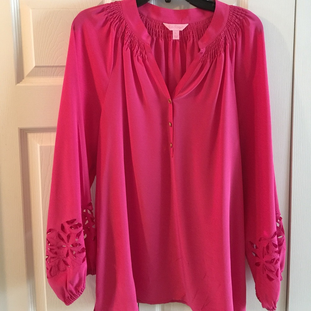 NWOT LILLY Elsa Blouse with Sleeve cutouts