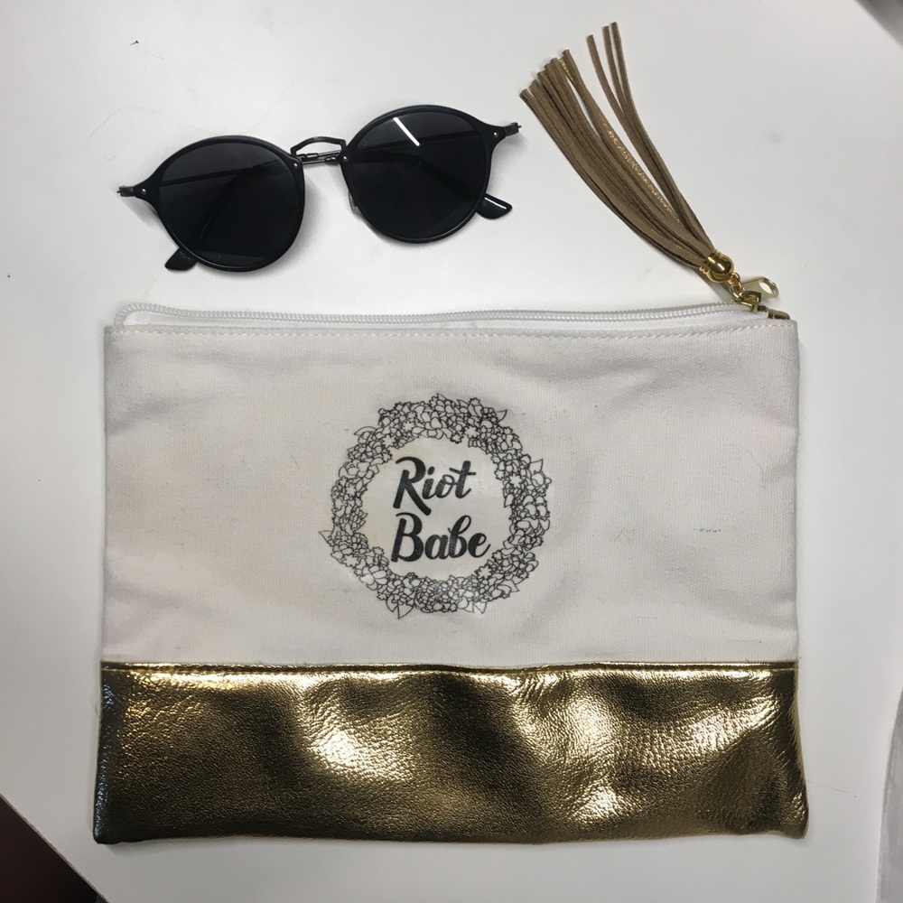 Makeup bag! - Picture 2 of 4