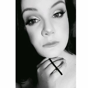 Meet your Posher, Chloe
