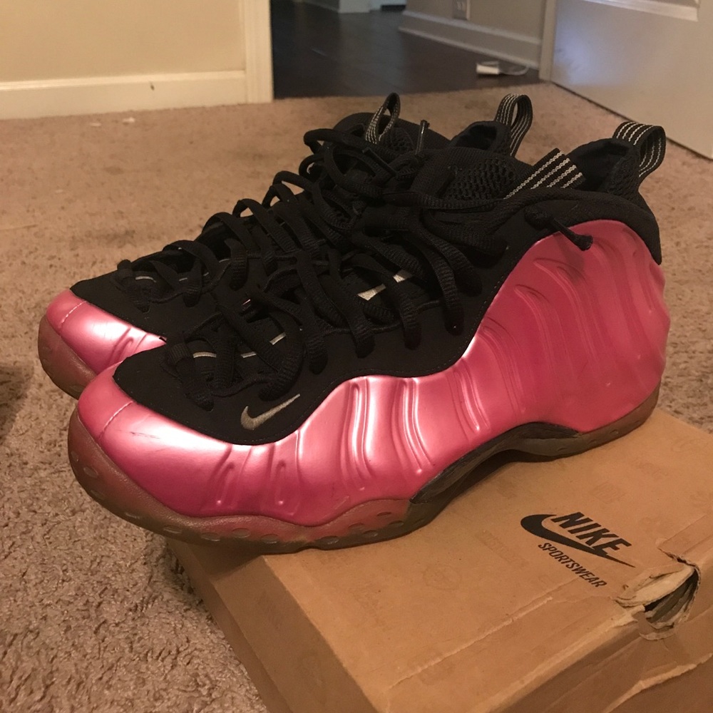 Pink Brest Cancer foams Sz 10.5