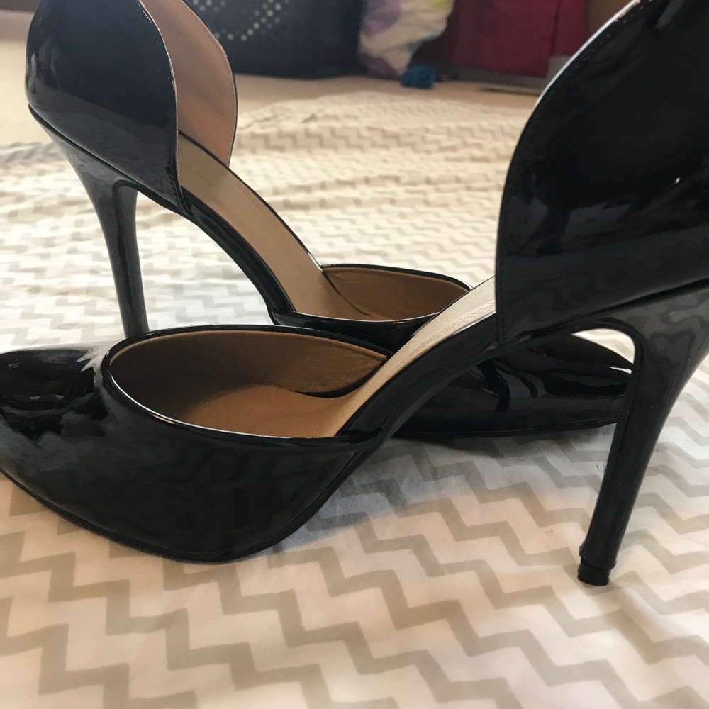 Black heels - Picture 2 of 4