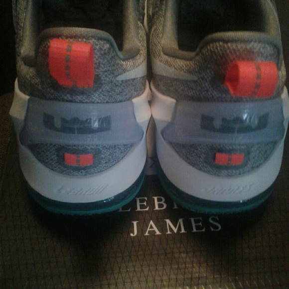 Nike lebron 13 low