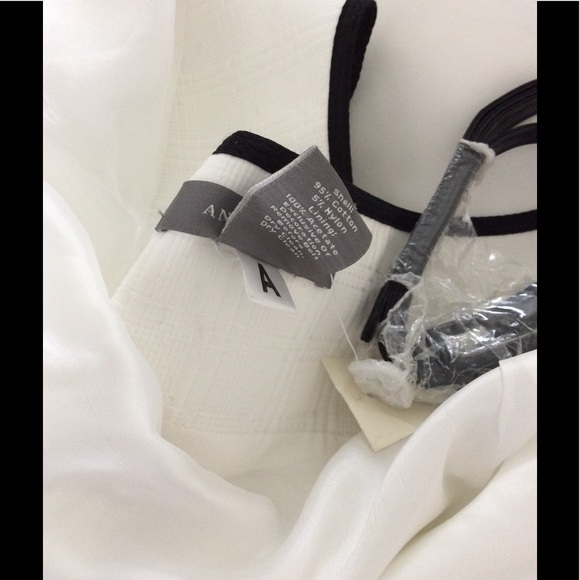 Ann Taylor skirt with belt. - Picture 2 of 2