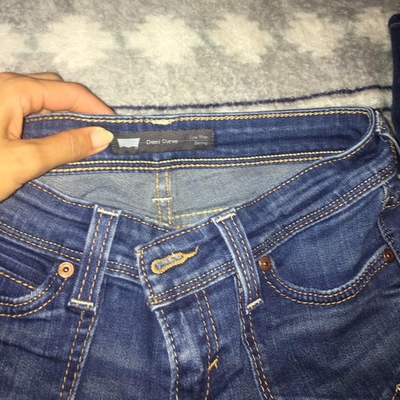 CLOSET CLOSING - Picture 3 of 4