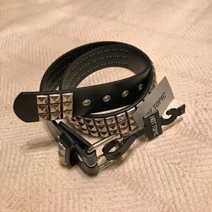Hot Topic 3 Row Pyramid Studded Belt