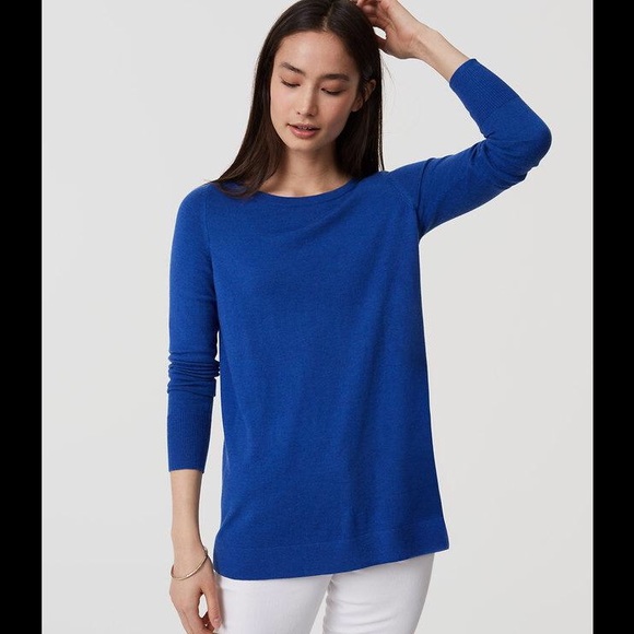 Ann Taylor Loft back pleat sweater. - Picture 5 of 8