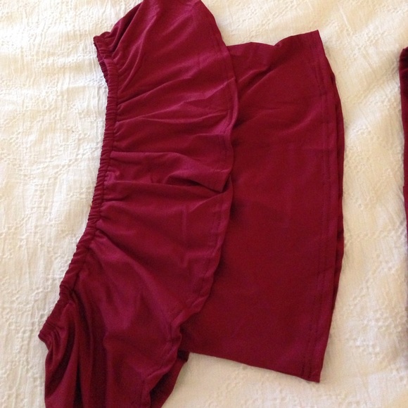 LAST 1! RED WINE TWO PIECE OFF SHOULDER SET - Picture 3 of 4