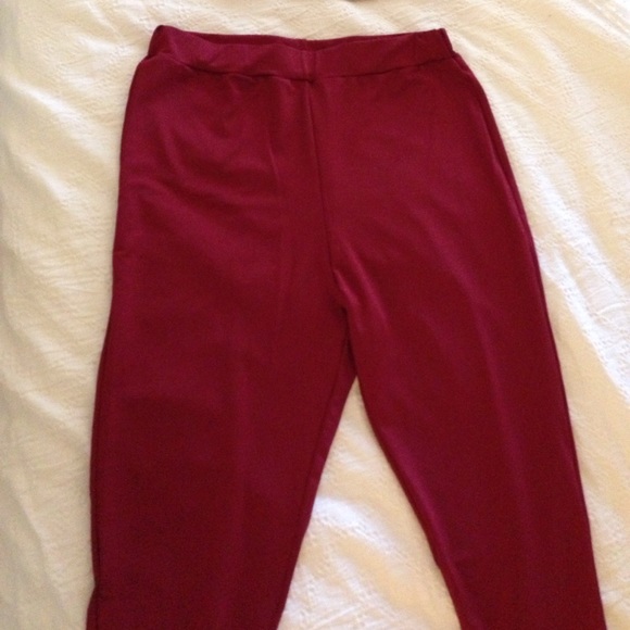 LAST 1! RED WINE TWO PIECE OFF SHOULDER SET - Picture 4 of 4