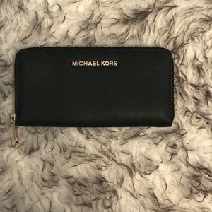 Micheal Kors Wallet