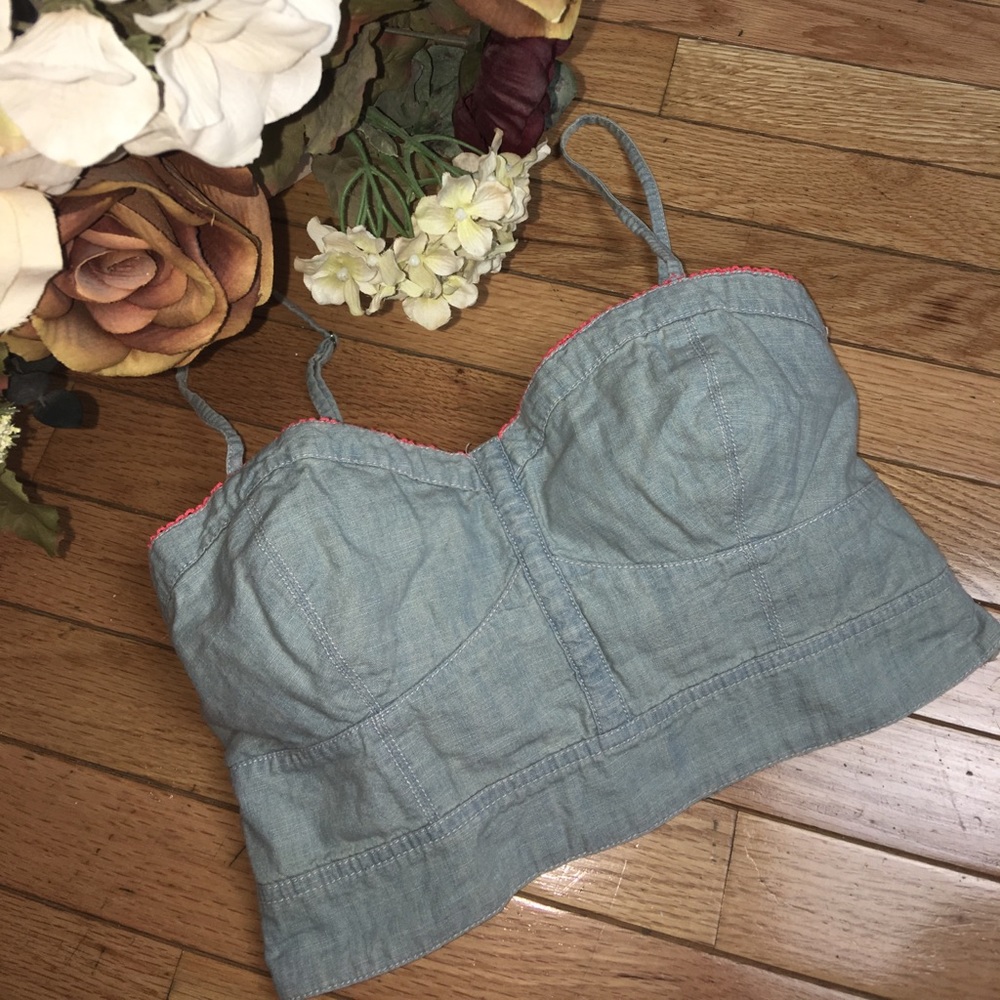 American Eagle Outfitters crop top