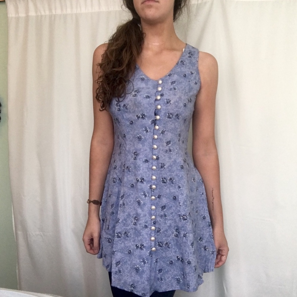 Floral blue long tank top with pearl buttons