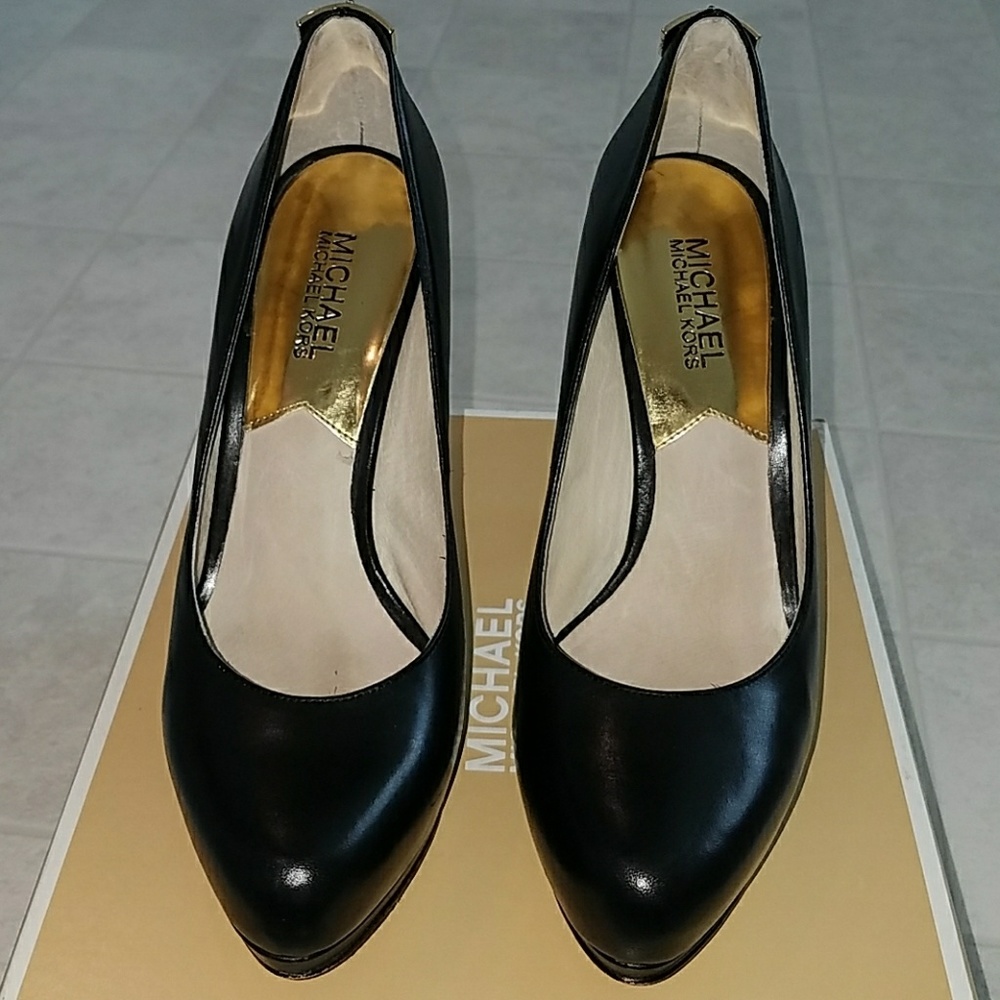 MK High Heels (size 7. 5)